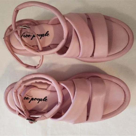 NWOT Free People Harper
Flatform Chunky Pink Platform
Sandals - Picture 3 of 6